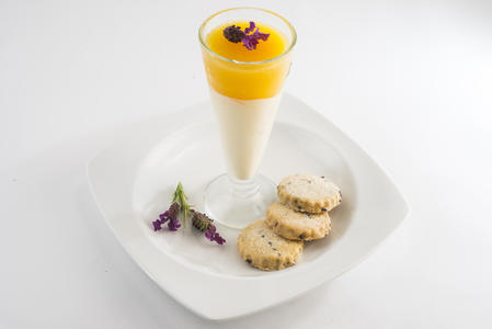  Bavarois with lavender biscuits
